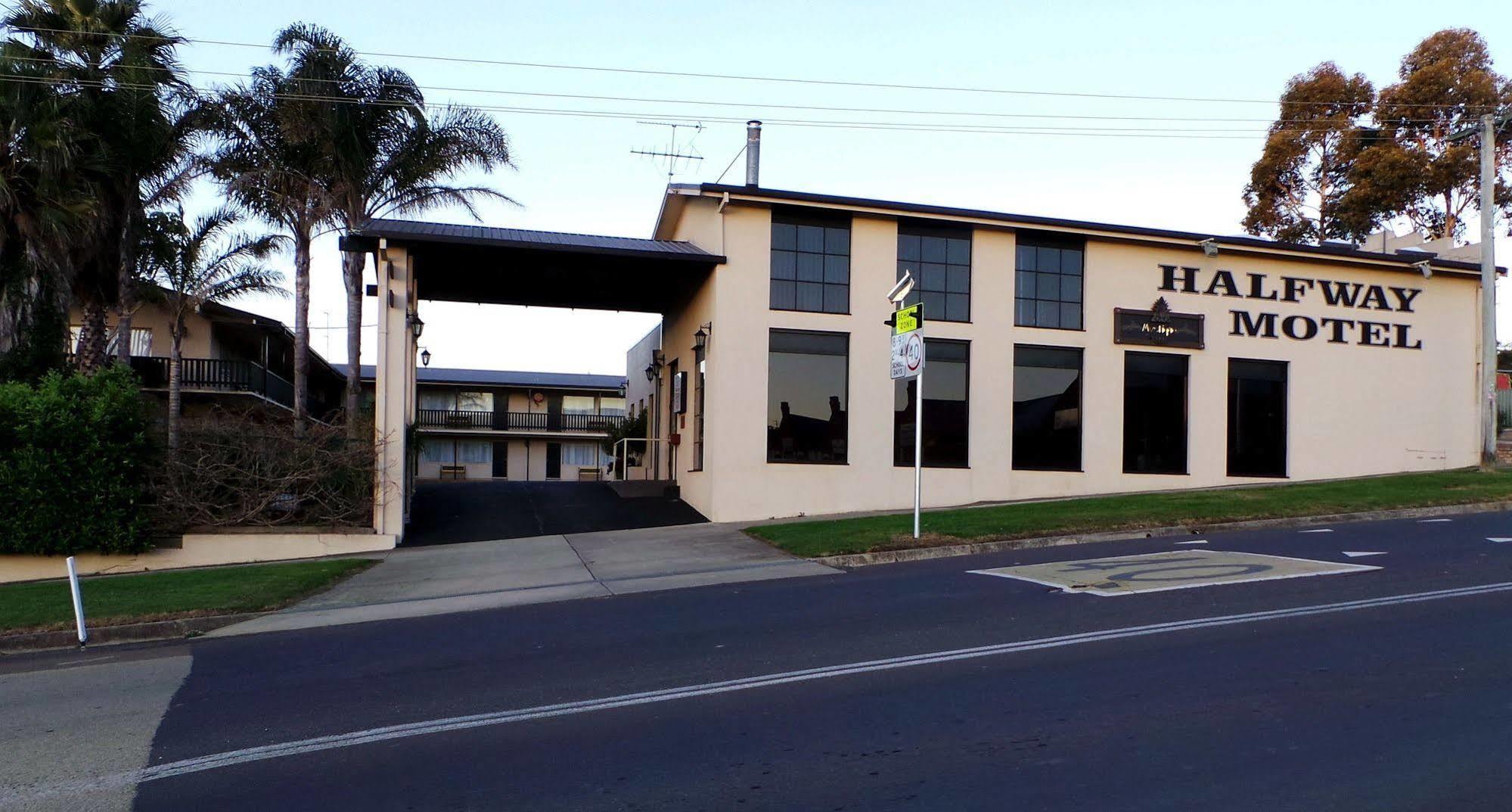 Halfway Motel Eden Exterior photo